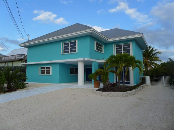 View Sombrero Beach Pool Home