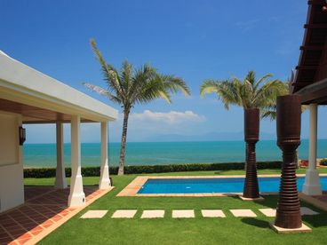 View Beachfront 3 Bedroom Luxury Villa