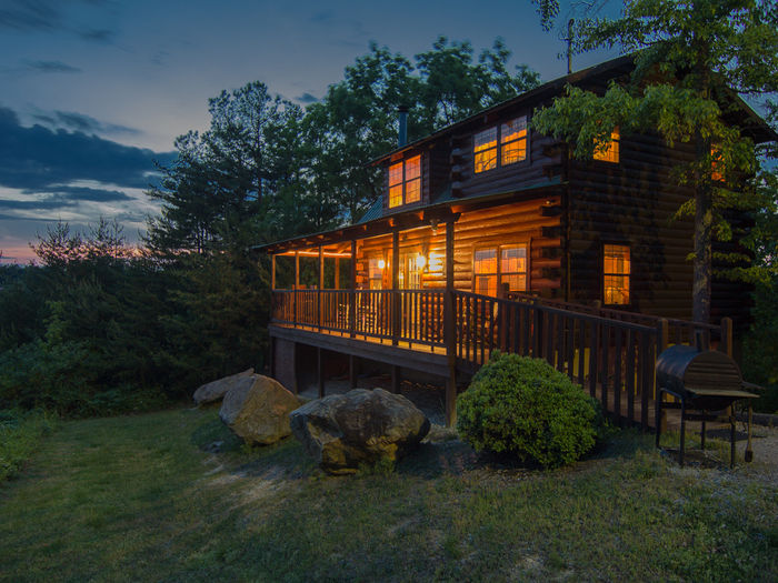 View Log Cabin with spectacular views