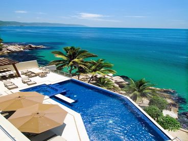 View New 5 Bdrm Villa NEW YEARS NOW