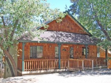 View Tranquil Moonridge Luxury Cabin