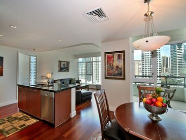 View 1BR15BA STUNNING DOWNTOWN CONDO