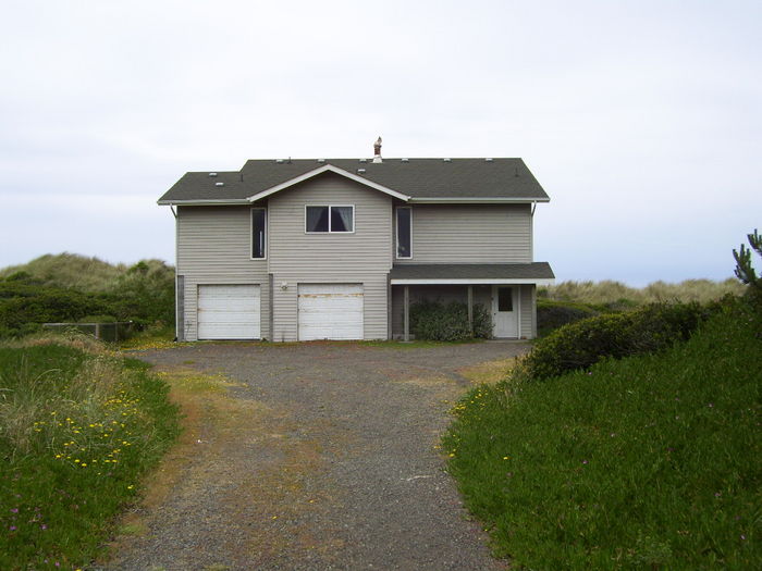 View BEACH COMBER COTTAGE AT ROGUE SHORES