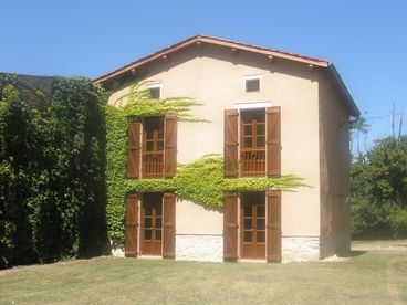 View Farmhouse  Chateau de Dournes