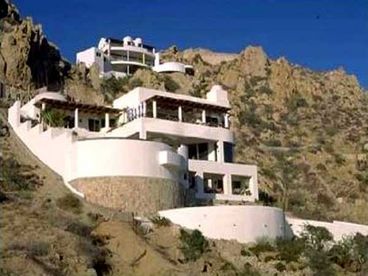 View Gorgeous 5 Bedroom Luxury Pedregal