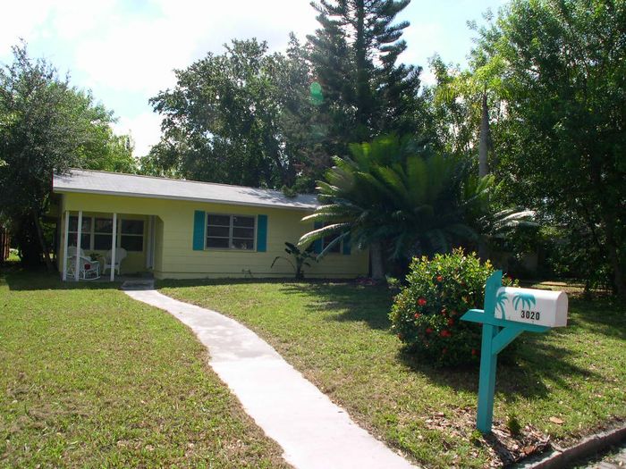 View Bird of Paradise Cottage