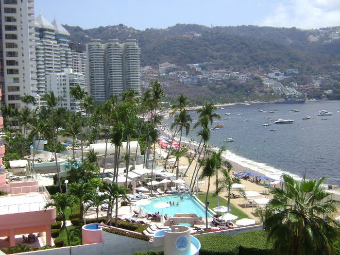 View Acapulco 2 Bedroom Beachfront Condo