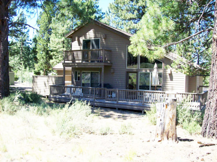 View 7 Whistler Lane  Spacious LodgeStyle