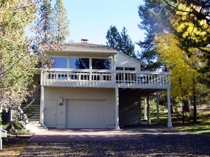 View 37 Tan Oak Lane Luxurious Home