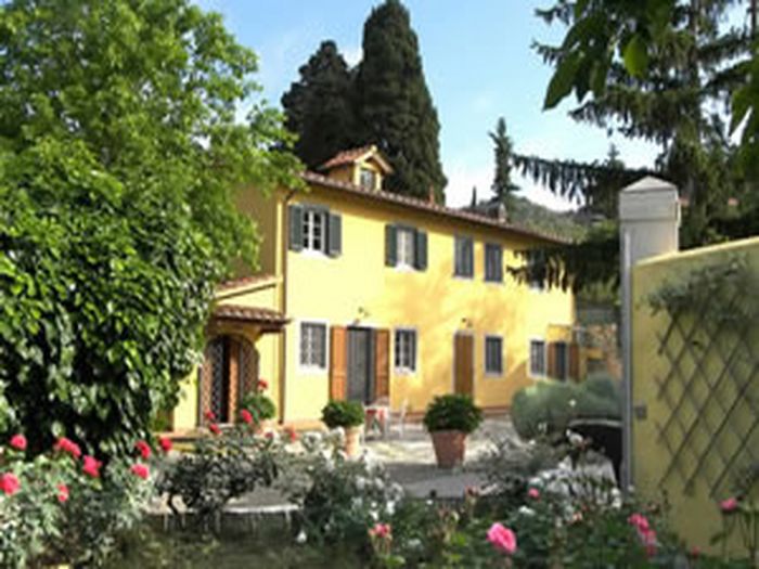 View Villa delle Rose  Luxury Tuscan
