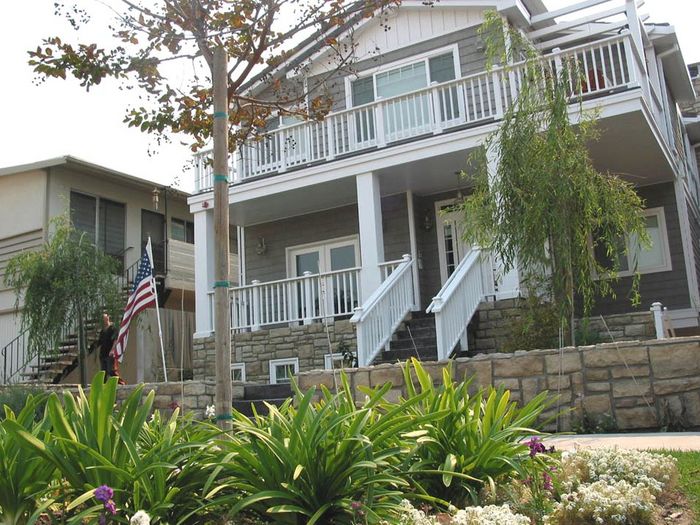 View Redondo Beach 5BR Home Just A Walk