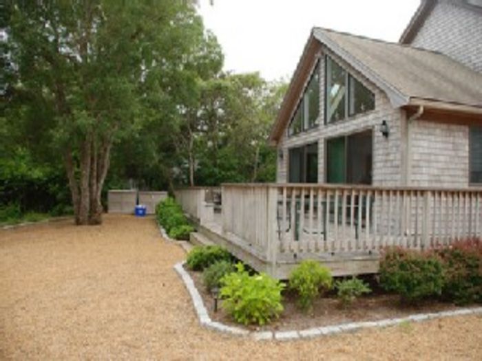 View Sunny Contemporary in Edgartown