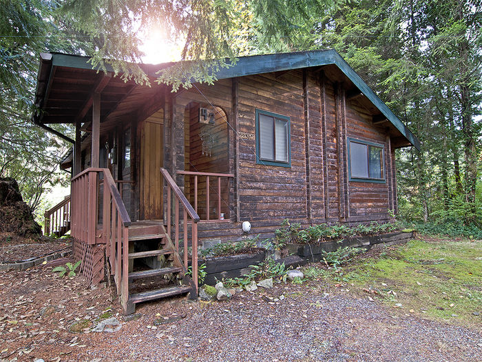 View Skykomish Sunrise Cabin majestic