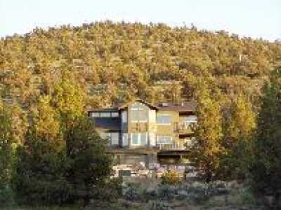 View Houses and Condos at Eagle Crest