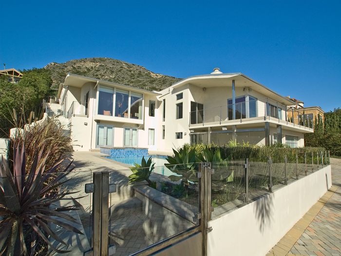 View Spacious Malibu Beauty