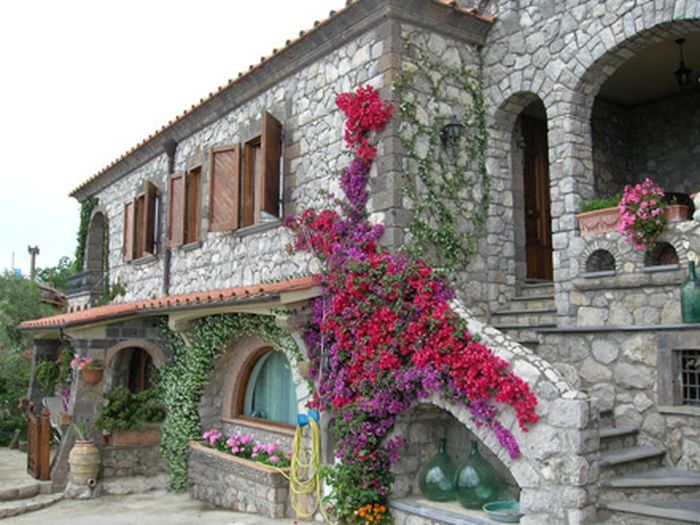 View VILLA ESPOSITO with pool in Sorrento