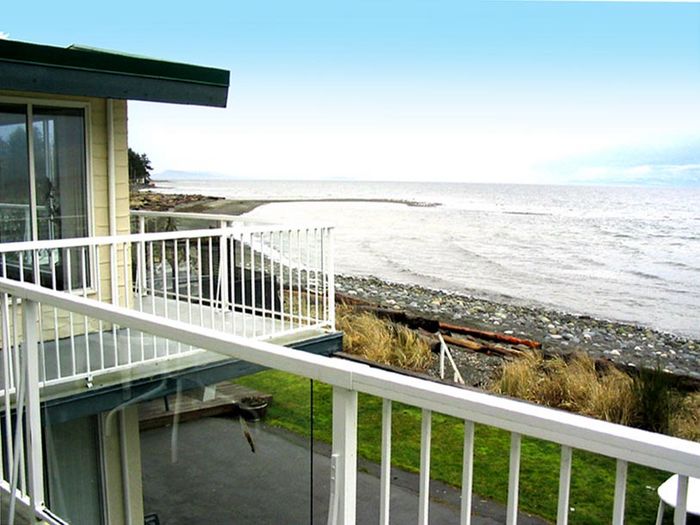 View Qualicum Beach House  Villas