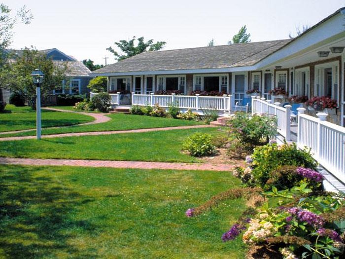 View Brant Point Courtyard