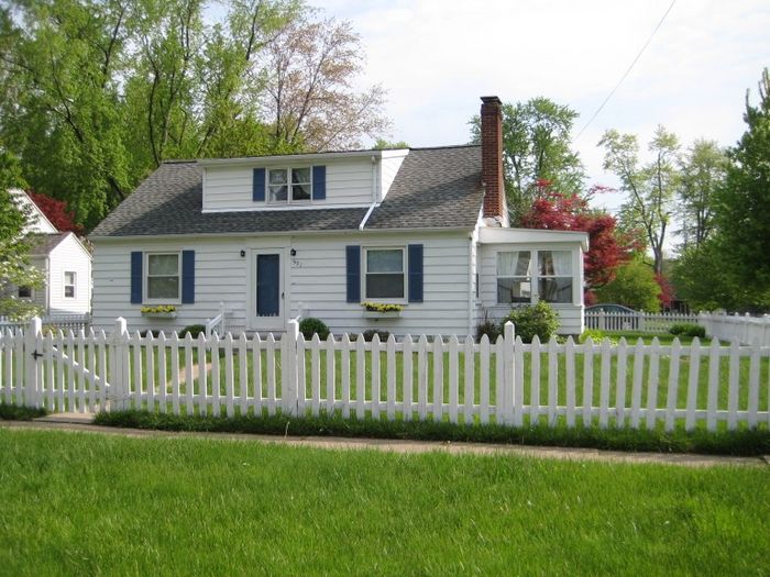 View Lake Erie  4 BR House by Cedar