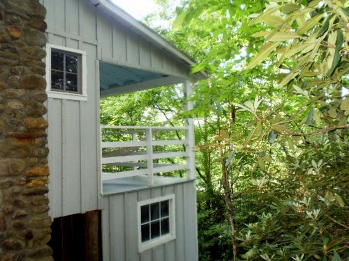 View Celo River Cabin with 150 ft river