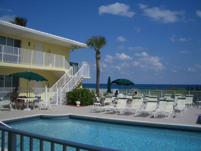 View Berkshire Beach Club of Deerfield