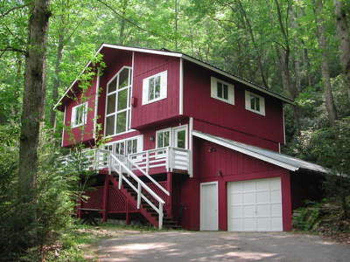 View Whitetail Cabin on South Toe