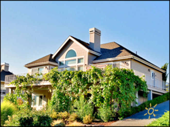 View Bear Mountain House  Wapato Lake