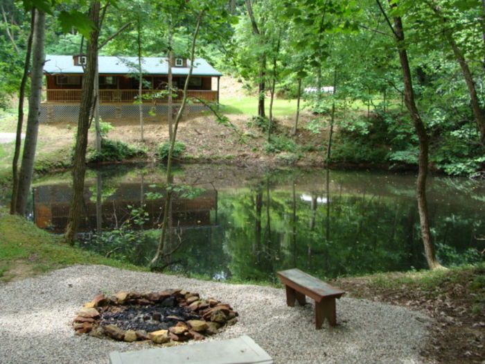 View Hocking HillsHickory Grove Cabins