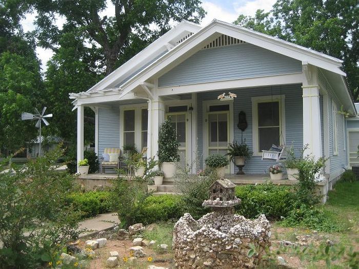 View The Blue Bungalow on Orange Street