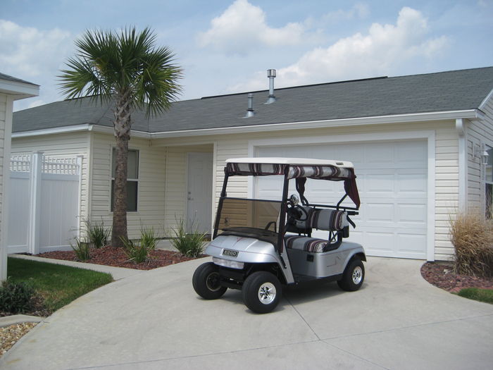 View 2BR Courtyard Villa close to Sumter