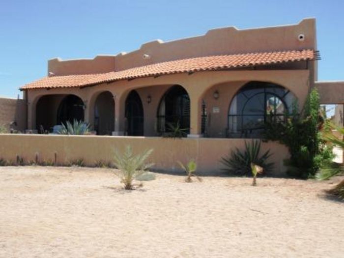 View Casa Kootenay at the Beach