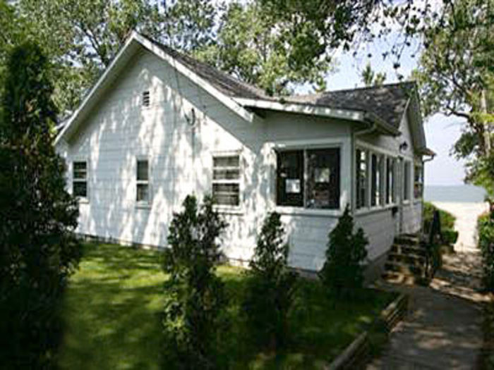 View North Beach Lakeshore Cottage