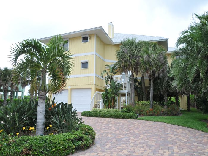 View Stuart Retreat  Oceanfront