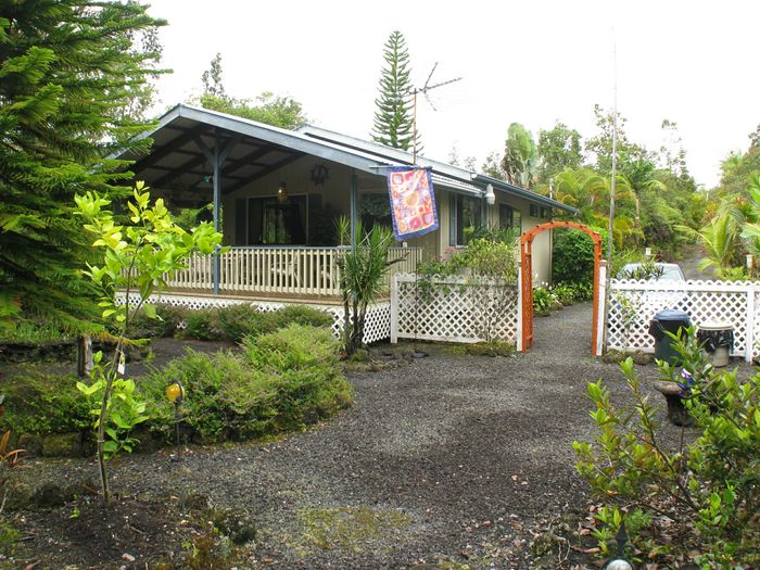 View Hawaiian Hideaway