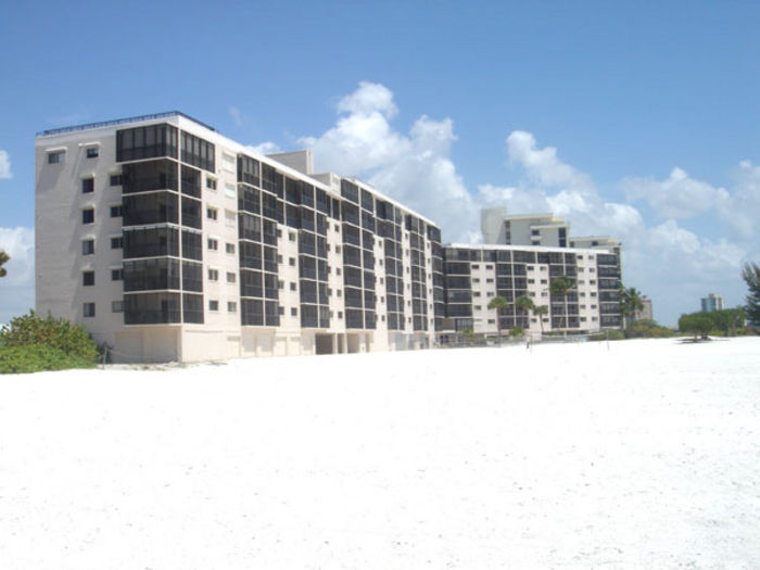 View Beachfront Carlos Pointe Weekly