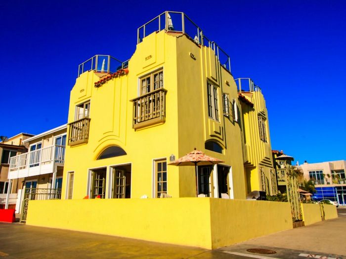 View Luxury Beachhouse on the Hermosa