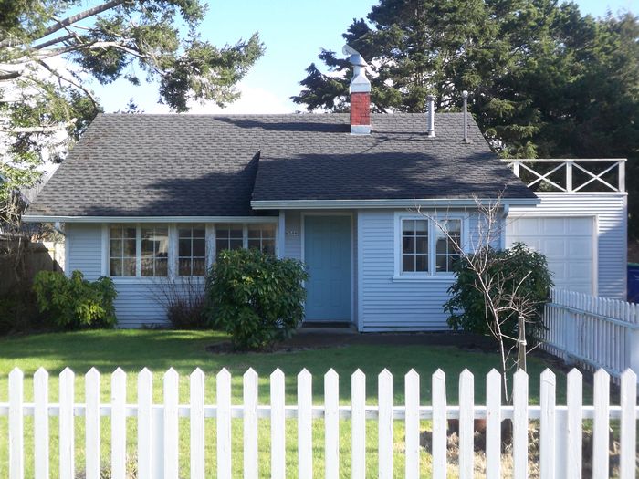 View Cozy CottageBy The Bay