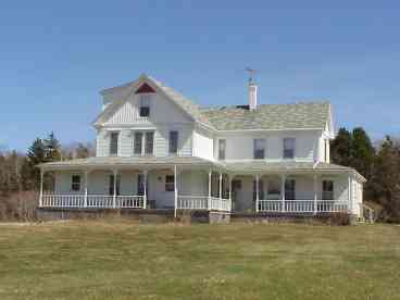 View Oceanfront Victorian Farmhouse