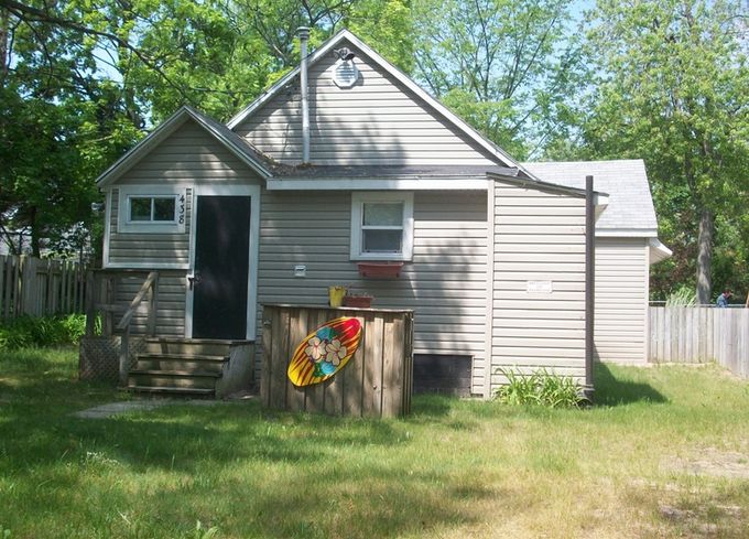 View QUAINT CRYSTAL BEACH COTTAGE