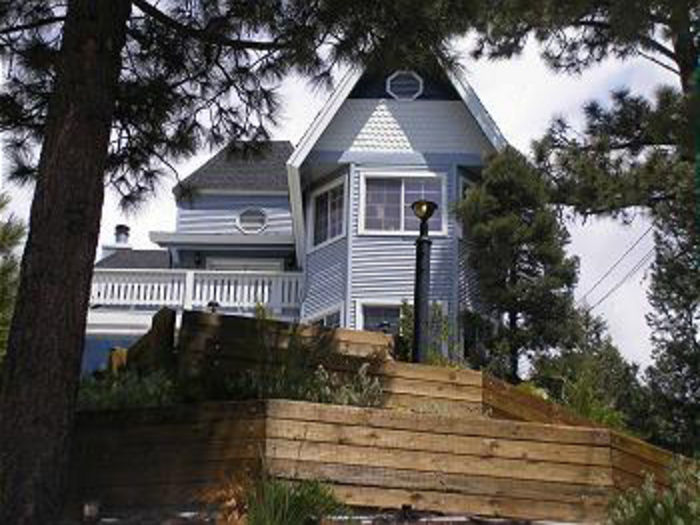 View Lookout Executive Home