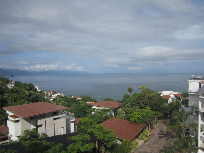 View Condo Vista 2bdrFurnishedPoolViews