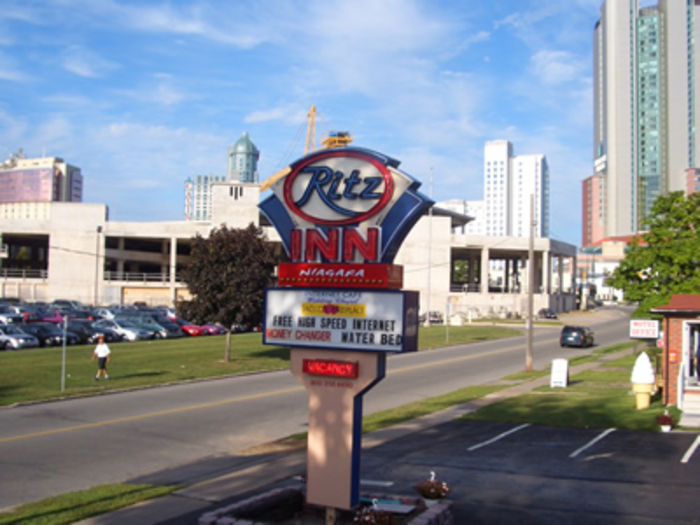 View Ritz Inn Niagara