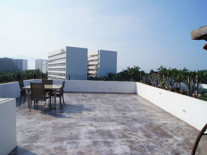 View Condo Pergolas Penthouse