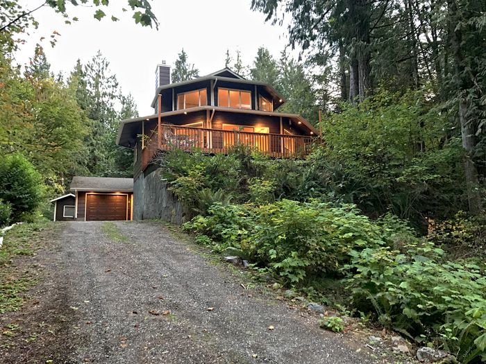 View Mt Baker Lodging  Cabin 13