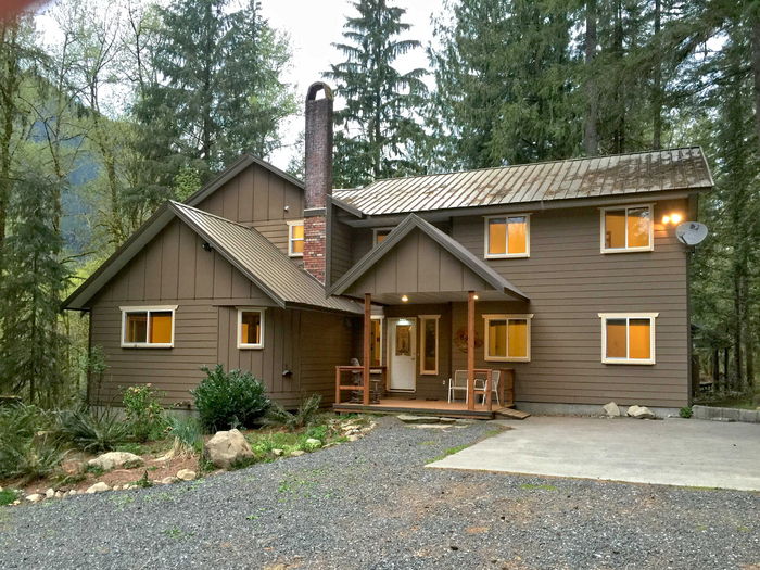 View Mt Baker Lodging  Cabin 3