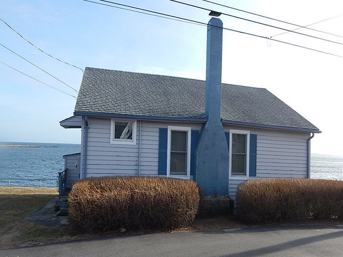 View Waterfront Cottage Latimer point