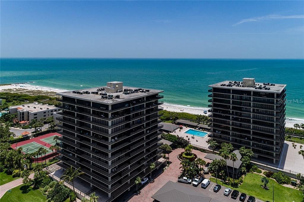 View Mansions By The Sea