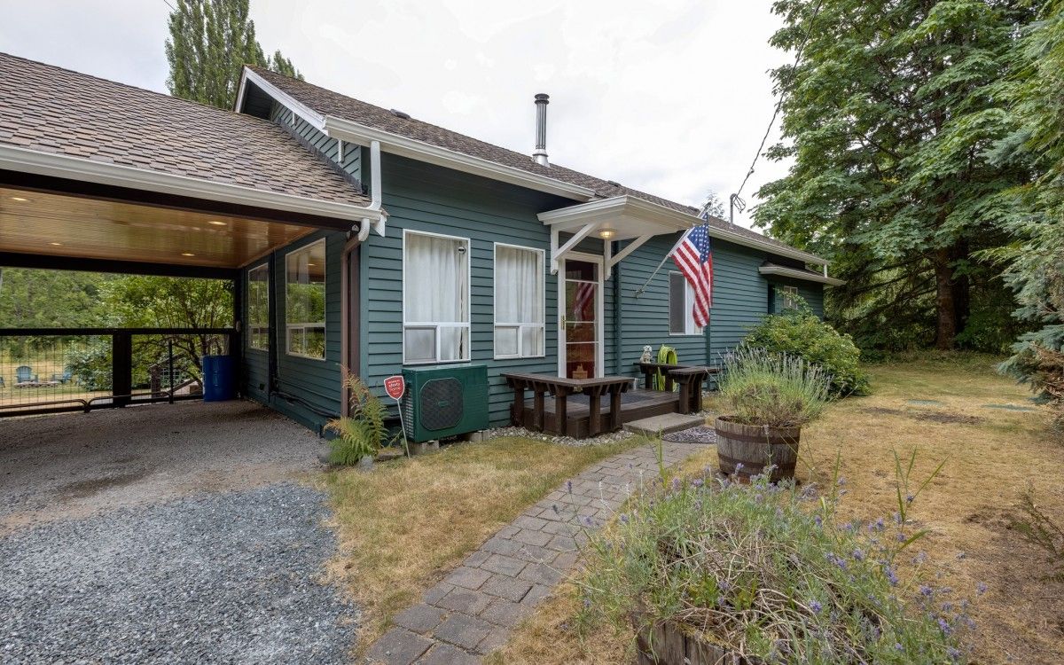 View Mt Baker Lodging  Cabin 8 