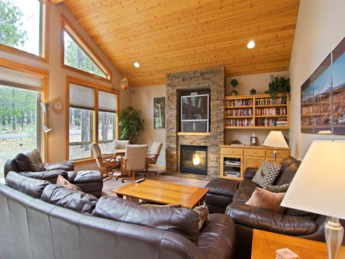 View 5 Bdrm 4 Mstr Suites Luxury Home