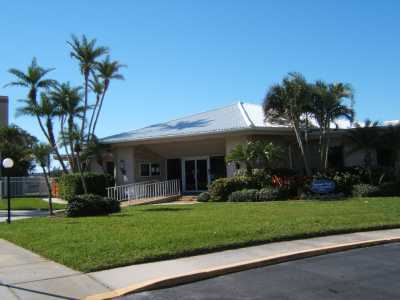 View 115 bath condocomplex on intracoastal